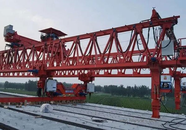 江西架橋機(jī)租賃價(jià)格，讓你輕松搭建橋梁