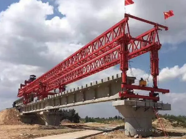 50噸架橋機(jī)的價(jià)格差異原因是什么？如何選擇適合自己的機(jī)型？